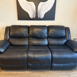 RECLINABLE COUCH FOR SALE