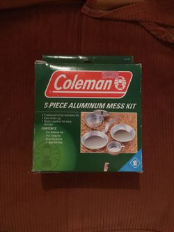 New Coleman 5 piece aluminum mess kit