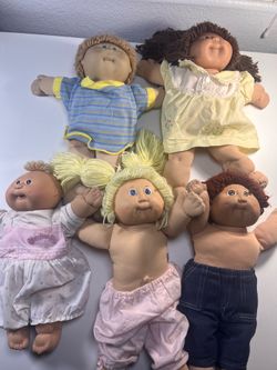 Lot Of 5 Vintage Cabbage Patch Kids Dolls W/ some authentic clothes