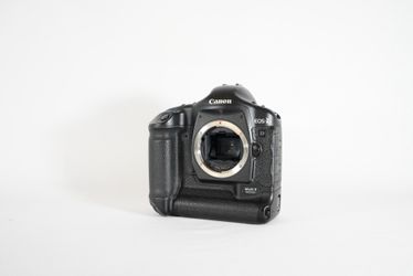 Canon 1D Mark 2 DSLR Camera