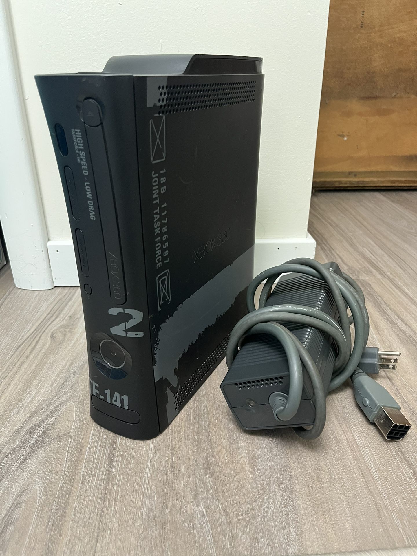 Xbox 360 Modern Warfare 2 MW2 Edition Console 250GB Tested With Power Cord