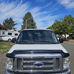 2011 Ford E-350