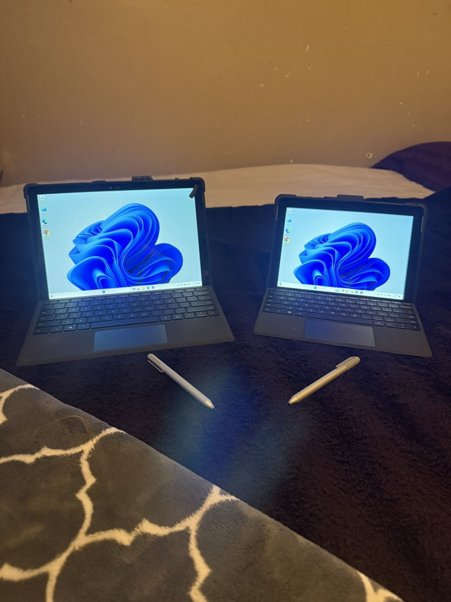 Microsoft Surface Go / Microsoft Surface Pro