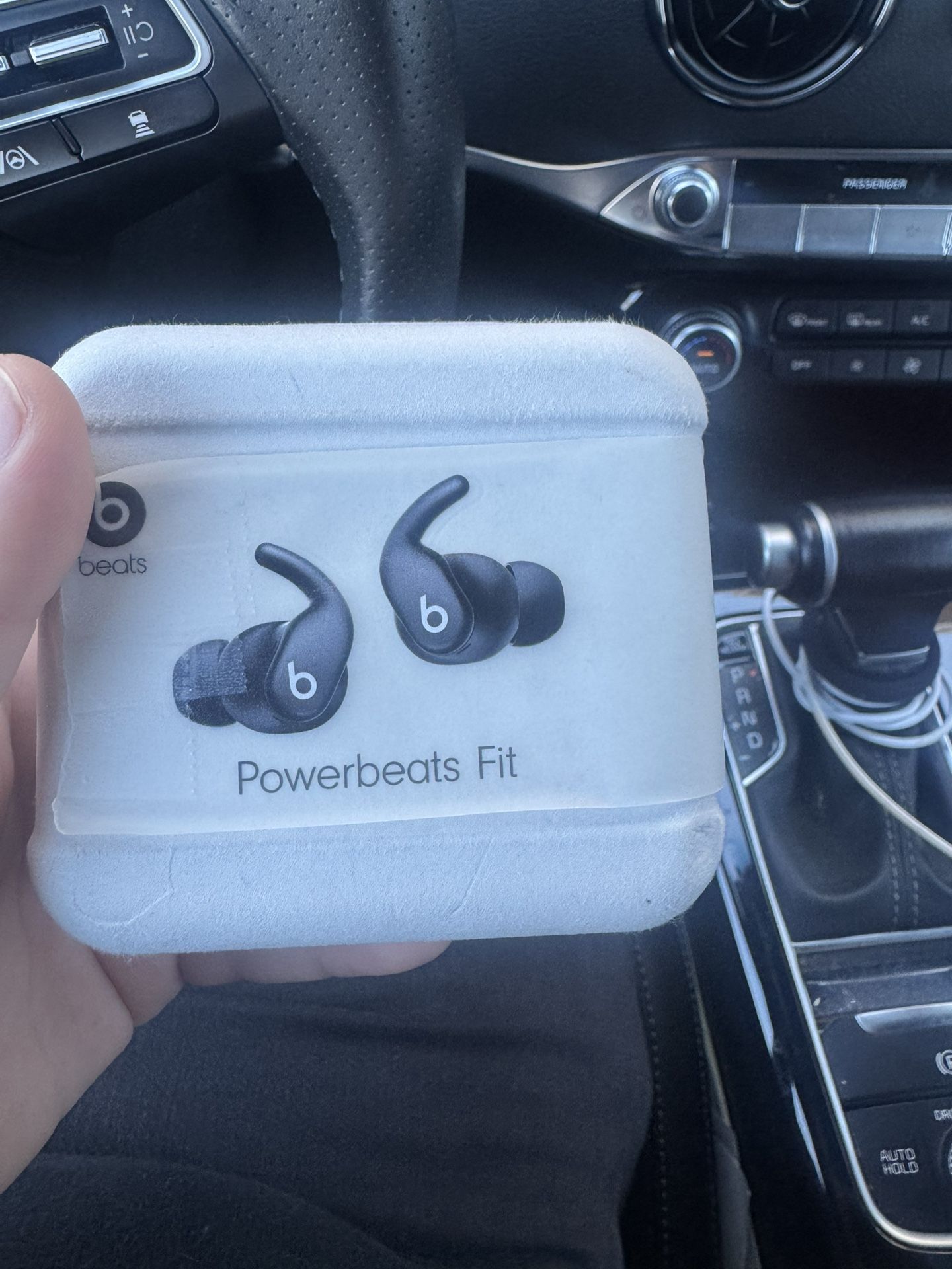 PowerBeats Fit