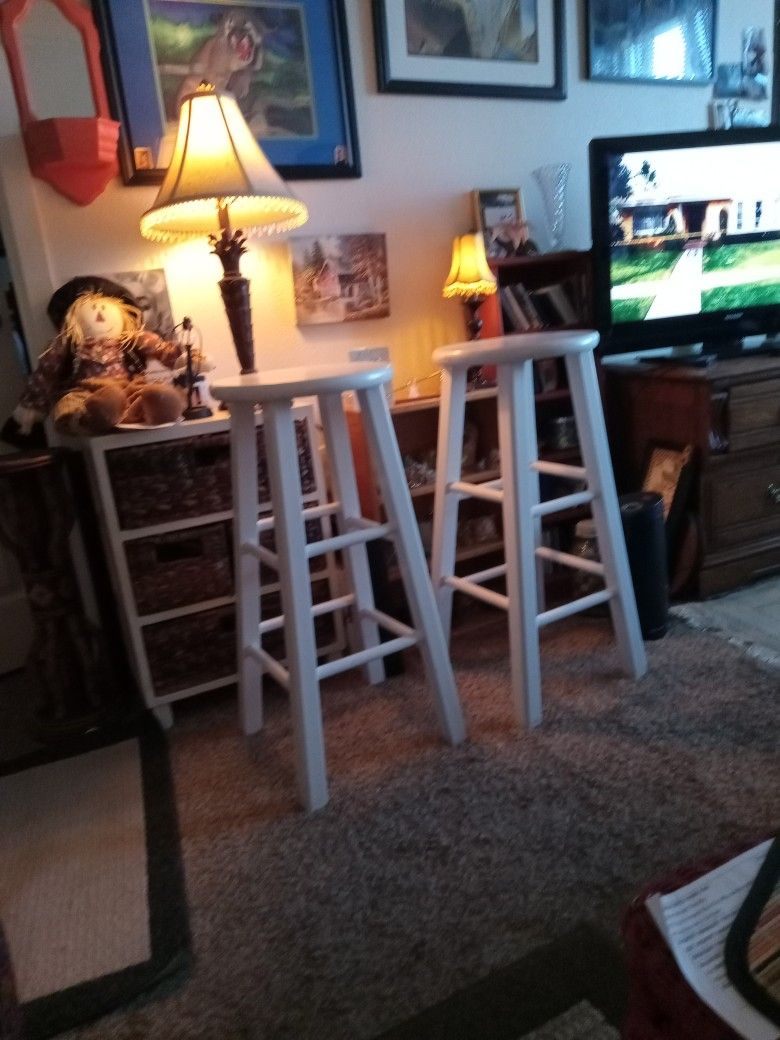 2 Bar Stools