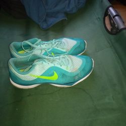 Nike Women's Tennis Shoes