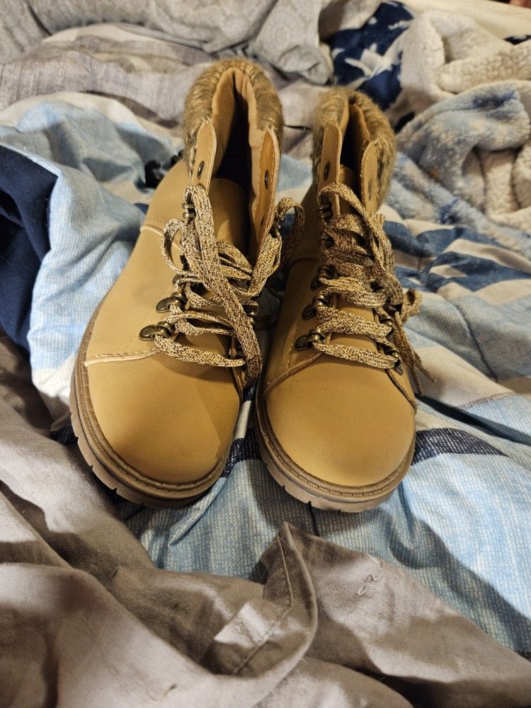 Women's Time And Tru Boots Size 7