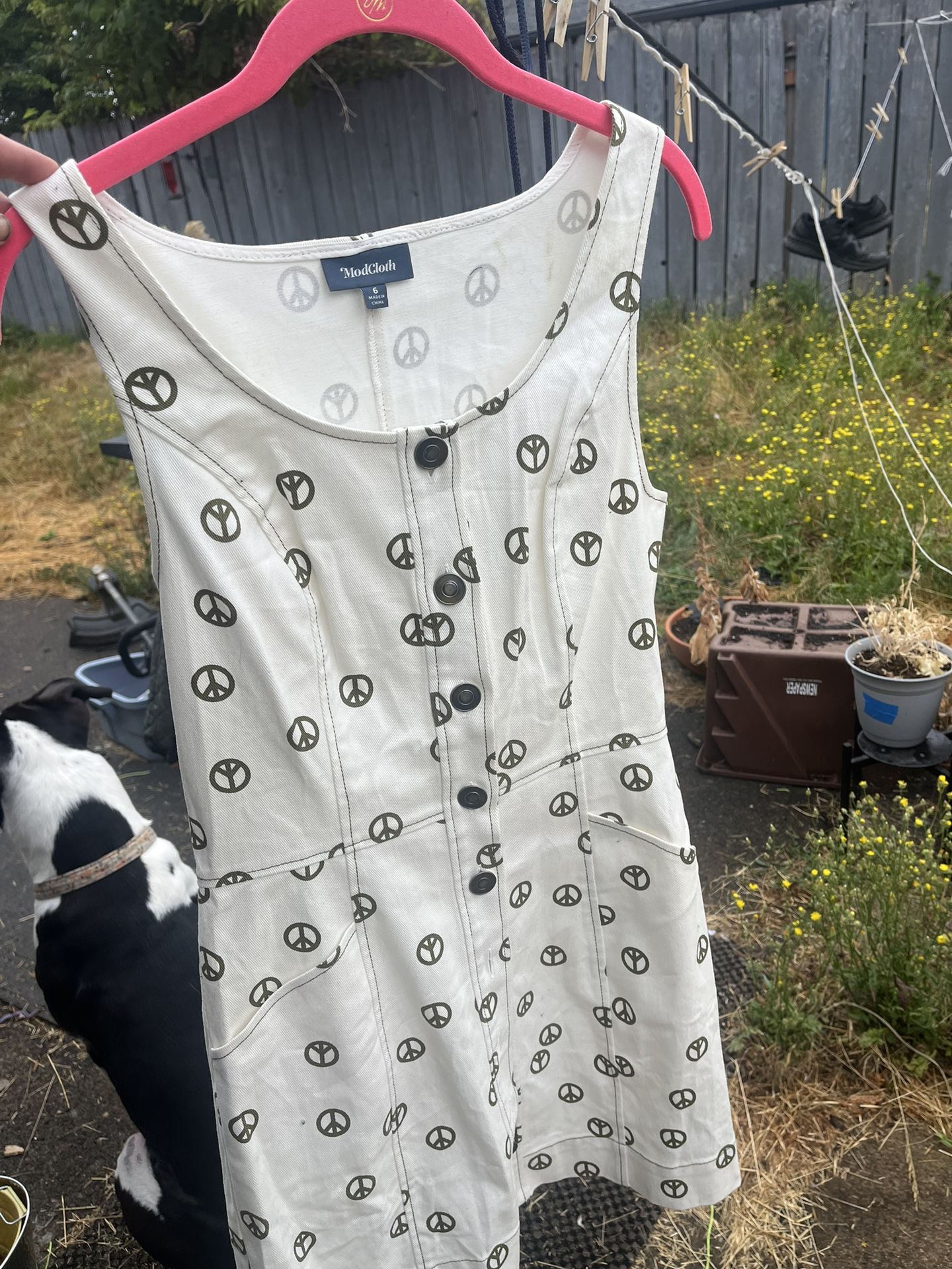 Peace Sign cream/white dress
