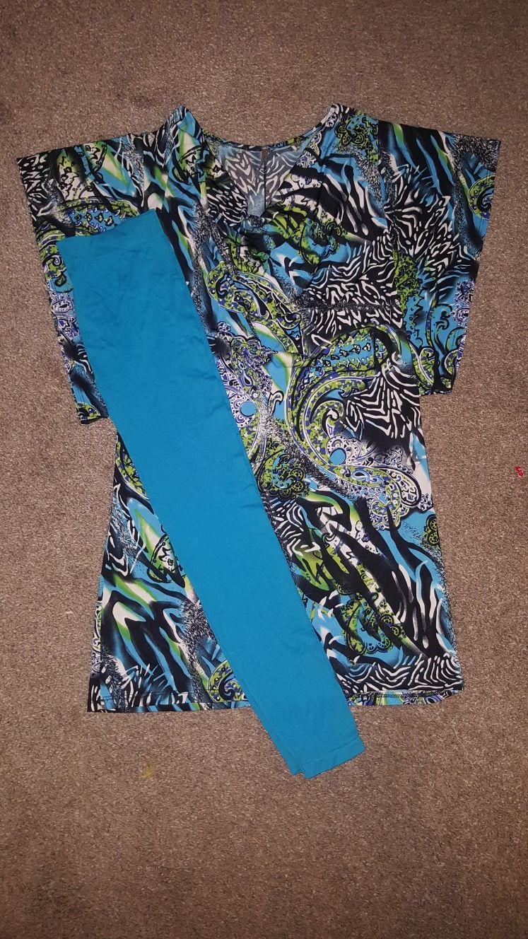 Turquoise long tunic with matching leggings