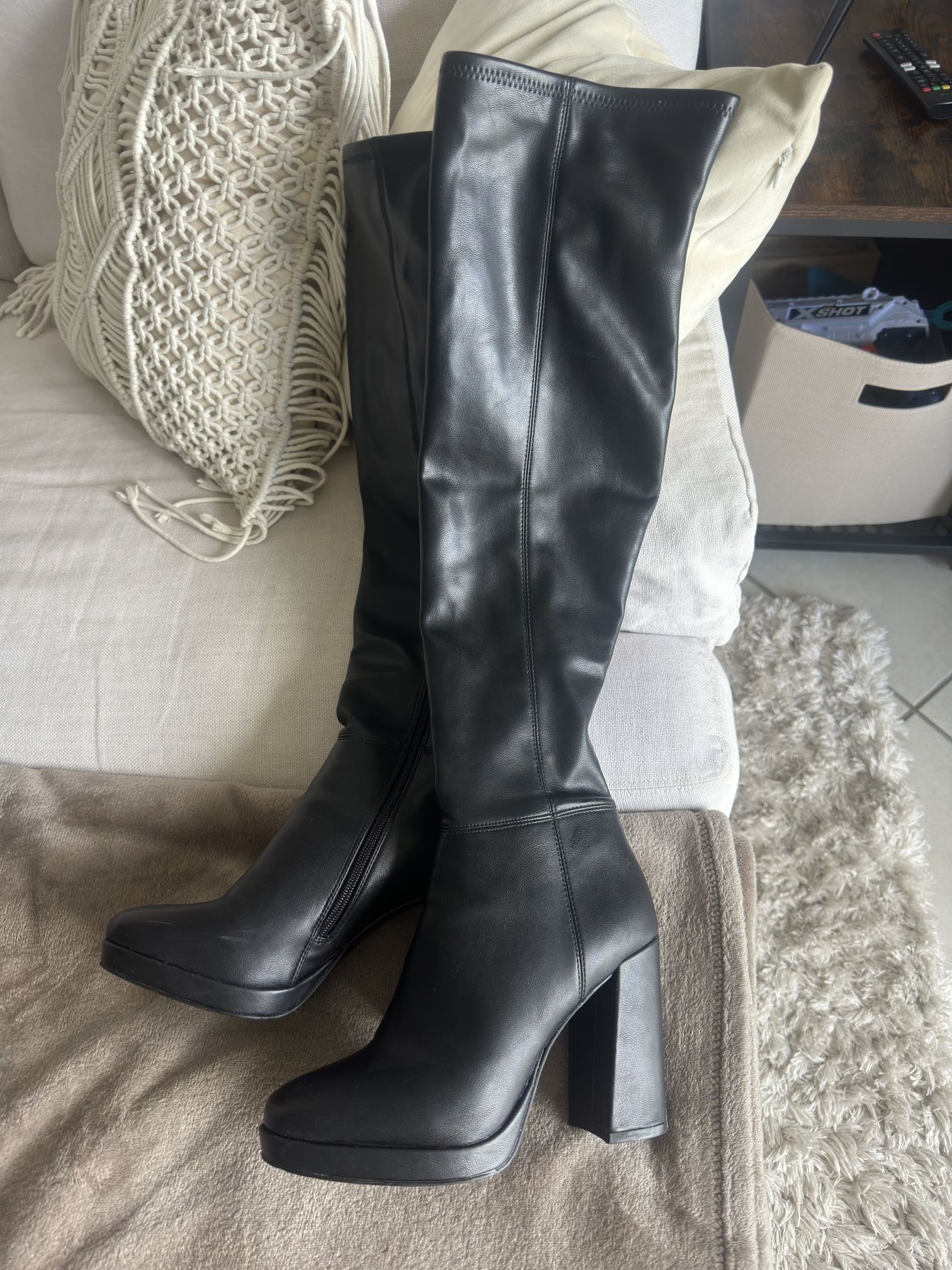 Black Boots