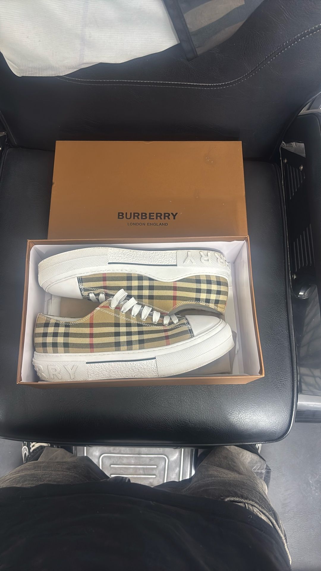 Burberry shoes