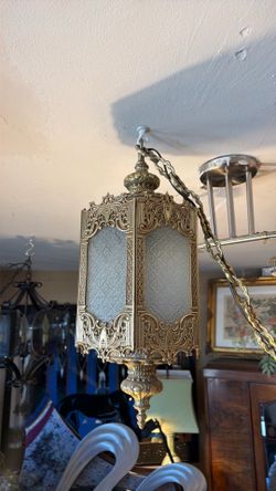 Art deco, beautiful pendant, solid Brass, beautiful chain light