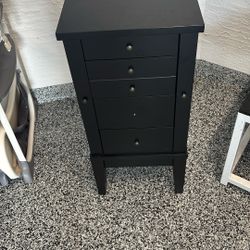 Jewelry Stand 