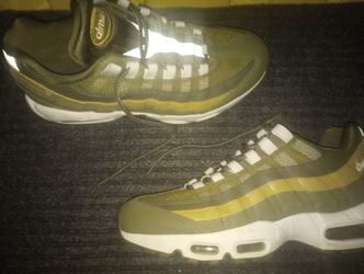 Nike Air Max Size 9.5