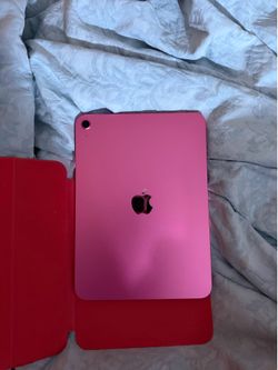 iPad A16 only WiFi 128 gb only used it for couple weeks comes with original Apple case and Apple Pencil