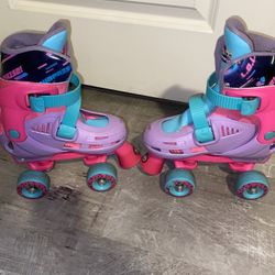  Roller skates 