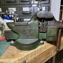 Vintage Superior No. 44 Vise