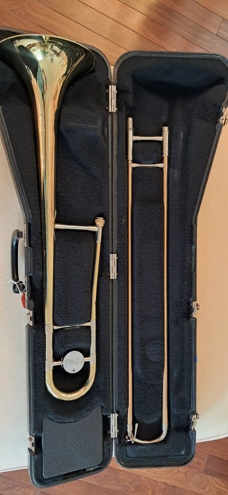 Trombone - Conn Selmer 23H