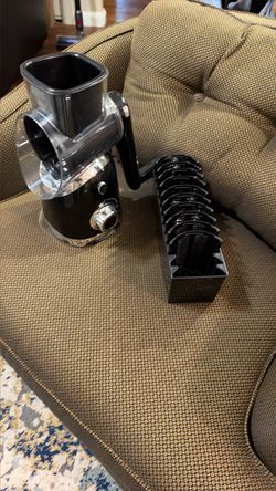 Suction cup cheese grater