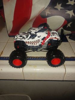 Monster Jam Monster Mutt Dalmatian Toy