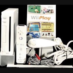Nintendo Wii Console White Wii Remote/All wiring!/Nunchuck With Wii Play $120 OBO