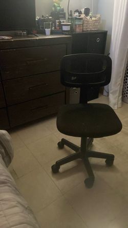 Black Mesh Office Chair with Wheels