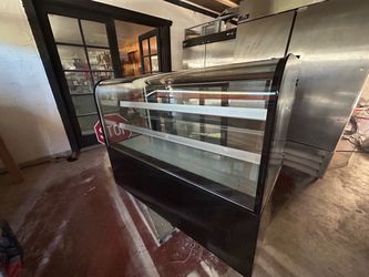 Commercial Pastry Case