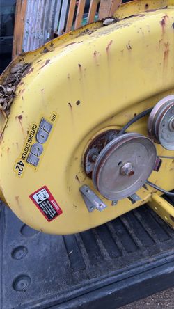 Mowing deck