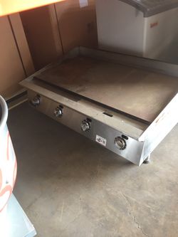 4 foot flat grill for sale !!!