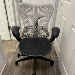 Herman Miller Mirra 1 . !!!