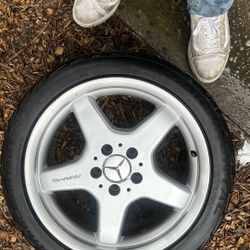 Full Set Of 17” Staggered Mercedes Amg Rims With Tread 5x 112 Or 114.3 