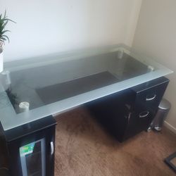 Executive Desk With Glass Top