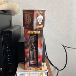 Yordan Alvarez WS Ring Jeremy Peña MVP Bobble head