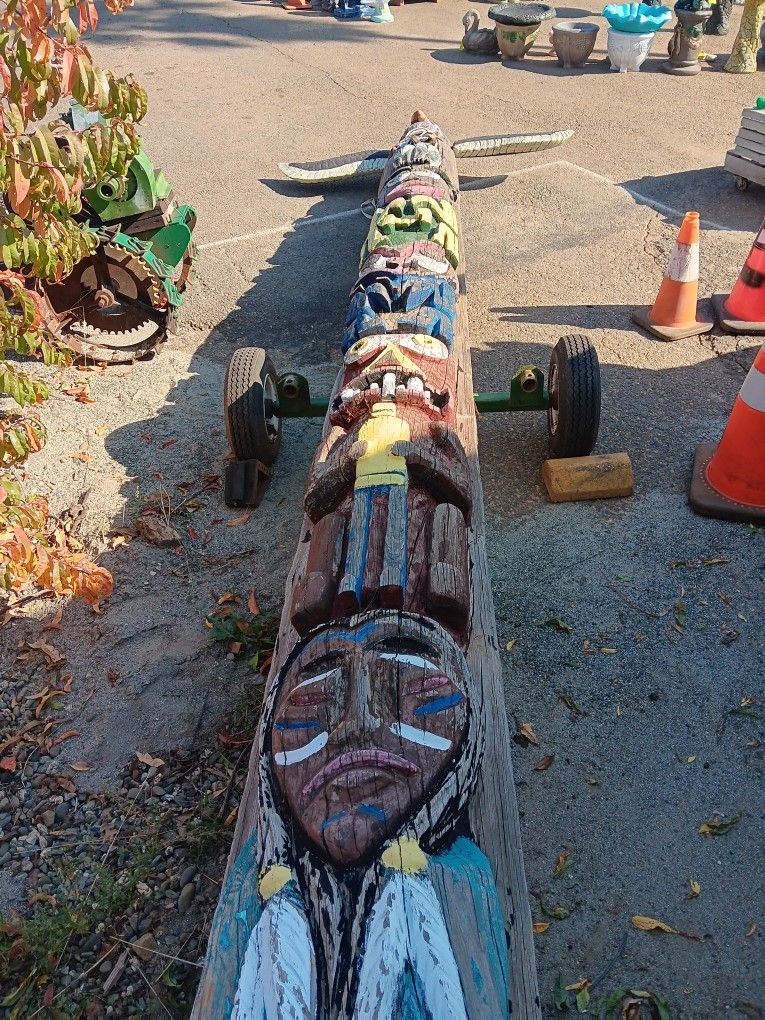 16' Totem Pole