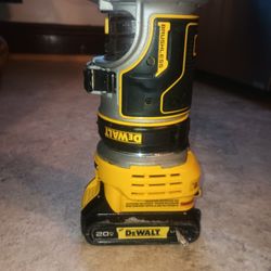 DeWalt 20V MAX XR Brushless Cordless Compact Router (model DCW600B)