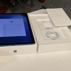 Apple iPad Air (5th Generation - A2589)  256 GB | Wi-Fi + 5G | 10.9" - Blue