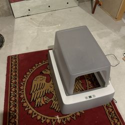 Scoop Free Litter Box