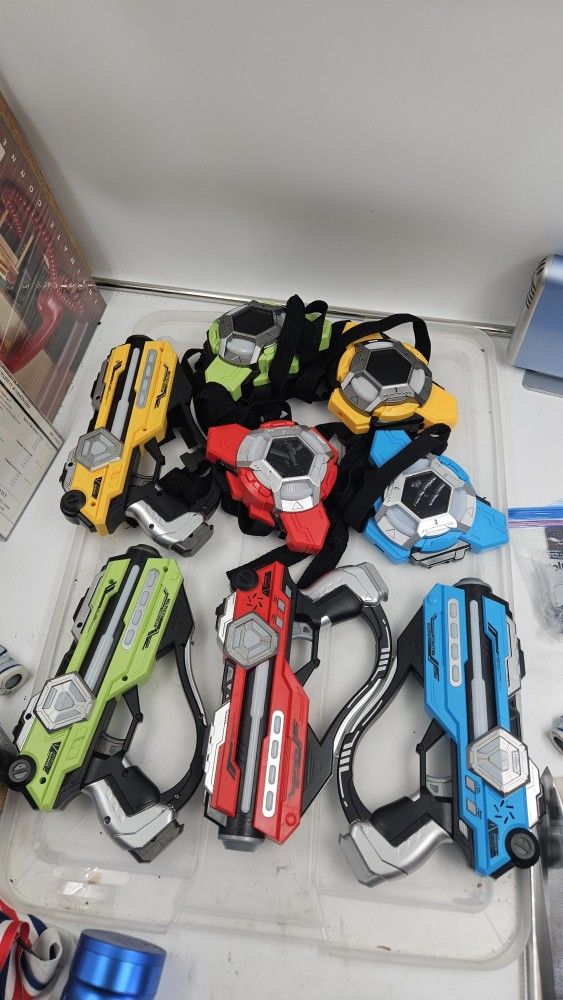 IVOXEX Laser Tag Toys Multi-Player Set - 4 Player - PREOWNED/USED