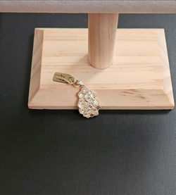 14k gold pendant