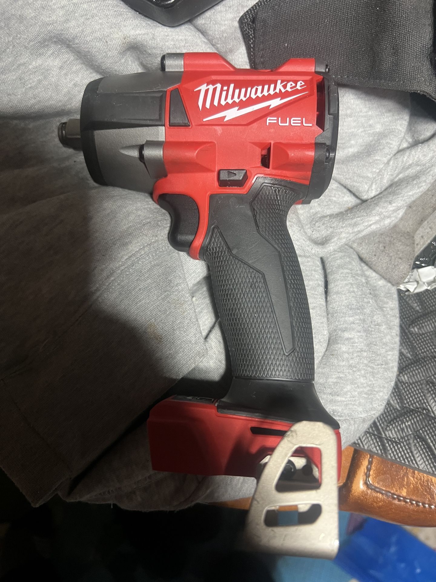 M18 FUEL Gen-2 18V Lithium-Ion Brushless Cordless Mid Torque 1/2 in. Impact Wrench w/Friction Ring (Tool-Only) 