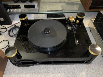 Basis Debut Gold Standard Vacuum Turntable W/ Phantom II Tonearm and Dust Cover and Extras (Filter)