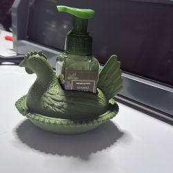 Hen Setting On Nest Soap Holder
