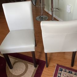 Set Of 4 Brand New Dining Room Chairs. Still In Original Boxes