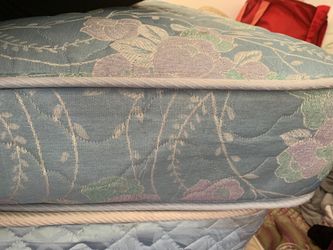 Mattress queen size