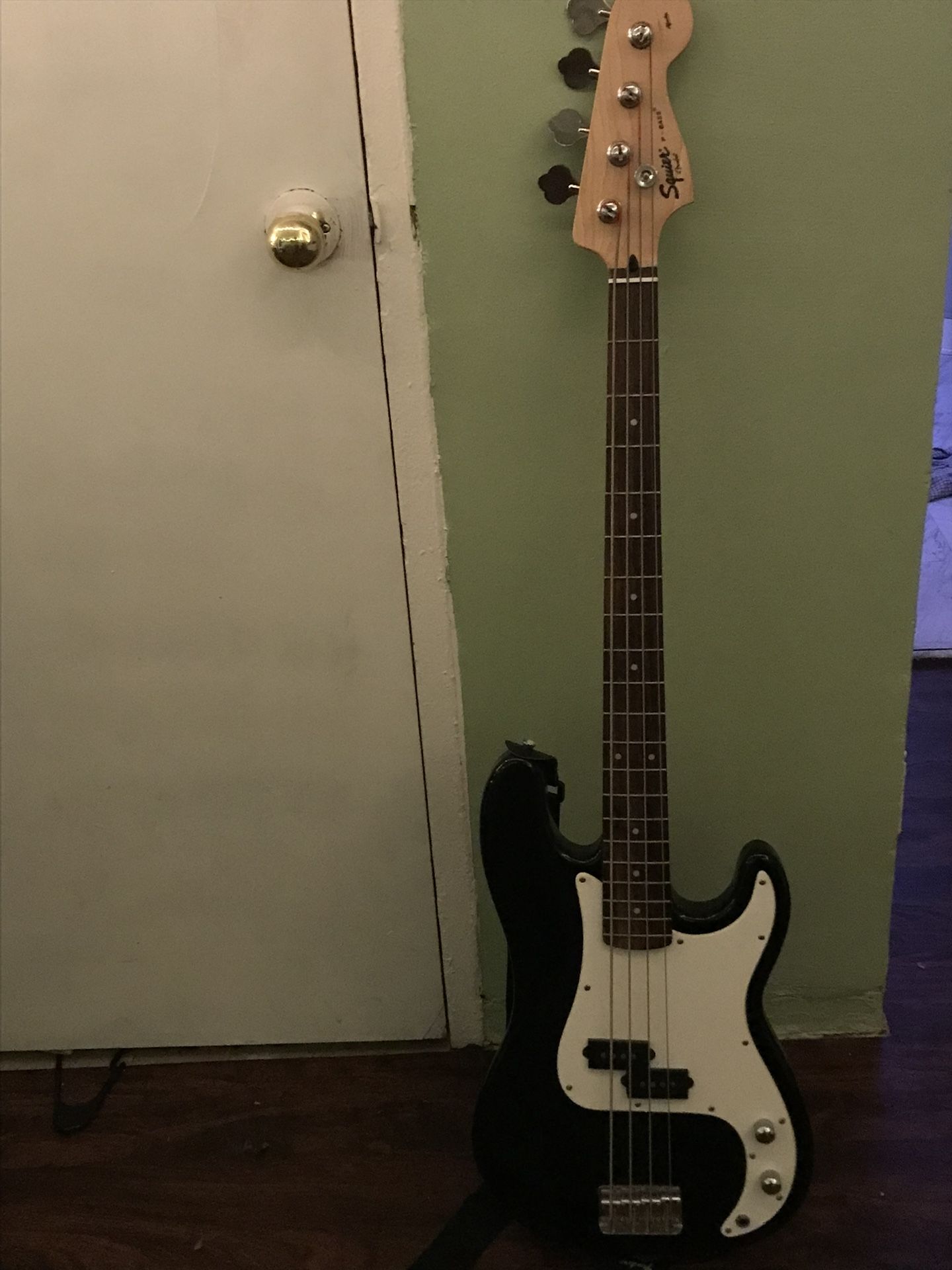 Bass(guitar) Squire