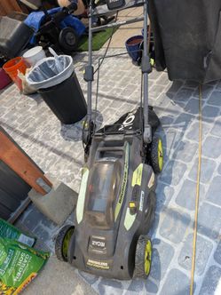 Ryobi 40 volt Lawn mower self propelled