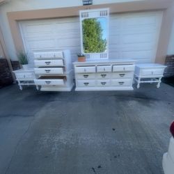 1970’s Vintage Dresser Set 