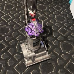 Dyson Vacum Needs Some Love 