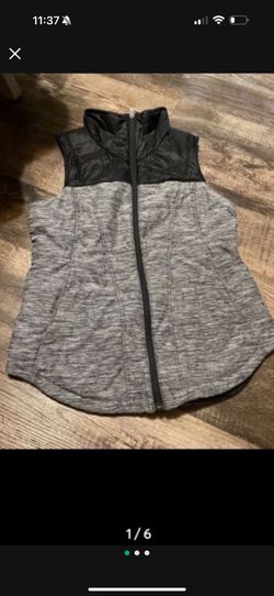 WOMENS MEDIUM M North Face Vest  GREY BLACK