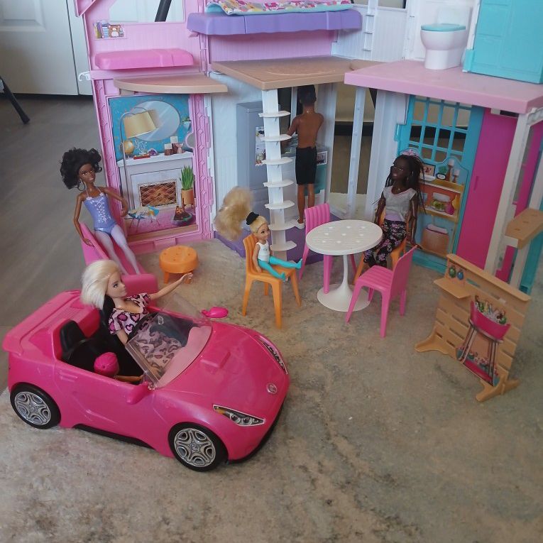 Barbie Malibu Home & Dolls